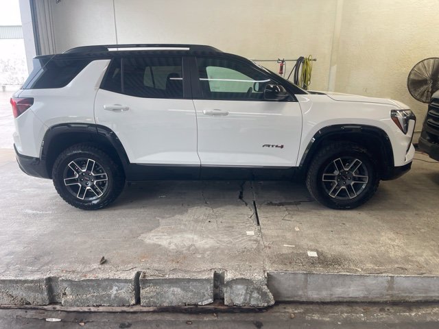 Used 2026 GMC Terrain AT4 AWD/4WD image 4
