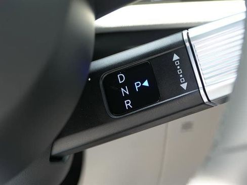 New 2025 Hyundai Tucson Limited image 16