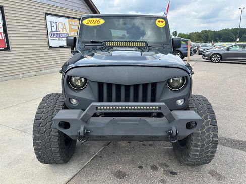 Used 2016 Jeep Wrangler Unlimited Sport w/ Max Tow Package AWD/4WD image 2