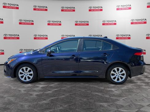 Used 2023 Toyota Corolla LE w/ Carpet Mat Package (TMS) FWD image 8