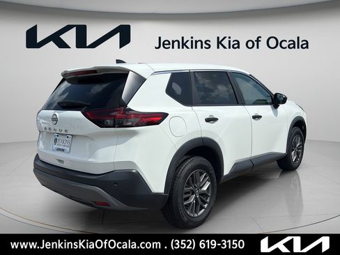 Used 2023 Nissan Rogue S FWD image 3