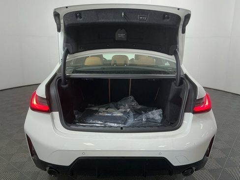 New 2026 BMW 330i Sedan w/ M Sport Package image 28