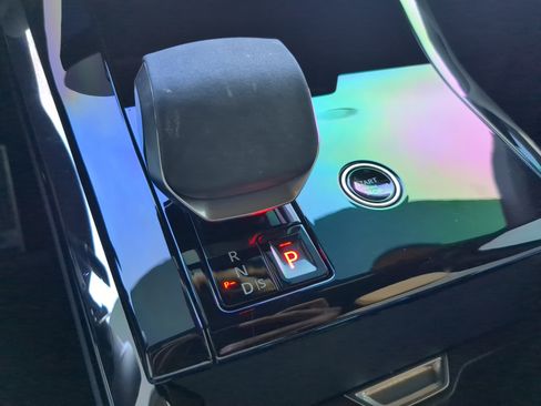 Used 2025 Land Rover Range Rover Sport Dynamic SE image 27