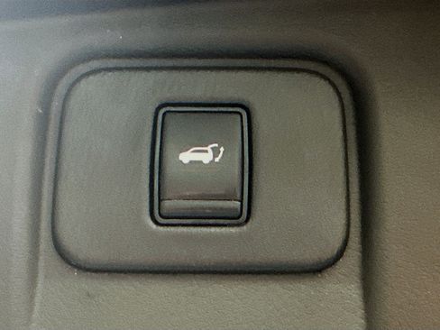 Used 2018 Nissan Murano SL w/ Moonroof Package image 30