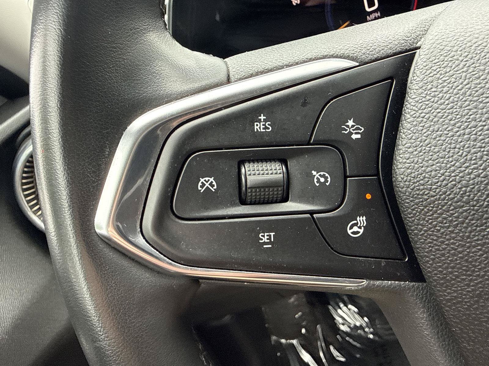 Used 2025 Chevrolet Trax ACTIV w/ Sunroof Package FWD image 21