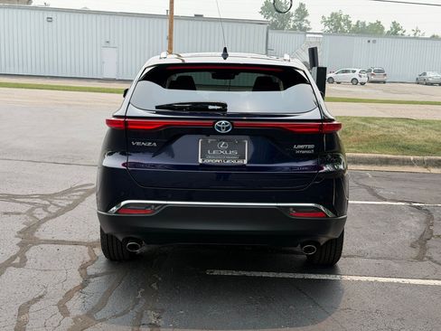Used 2021 Toyota Venza Limited w/ Advanced Technology Package AWD/4WD image 10
