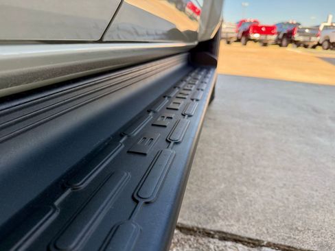 New 2025 Ford Bronco Outer Banks image 32