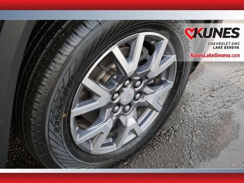 Used 2023 GMC Acadia SLT AWD/4WD image 11