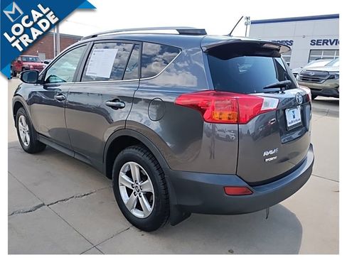 Used 2015 Toyota RAV4 XLE AWD/4WD image 9