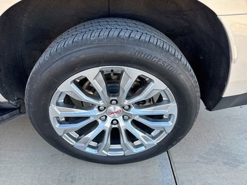 Used 2024 GMC Yukon Denali image 5