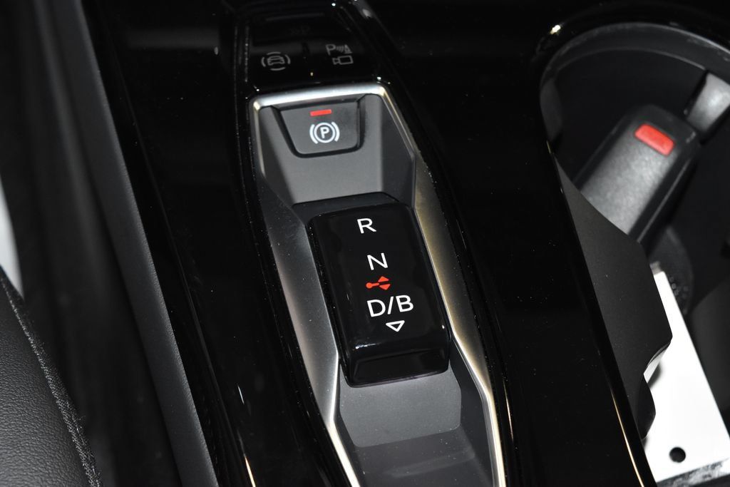 Used 2025 Audi Q6 e-tron Premium Plus AWD/4WD image 16