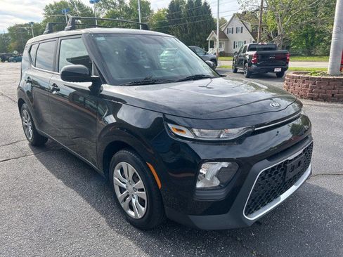 Used 2020 Kia Soul LX FWD image 4