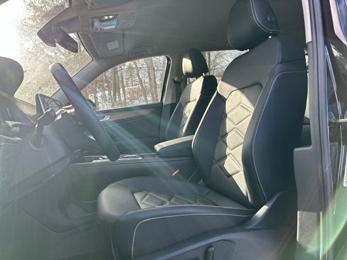 New 2026 Volkswagen Atlas SE image 3