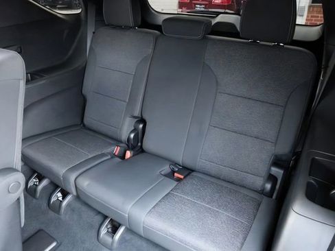 Used 2026 Chevrolet Traverse LT w/ Midnight/Sport Edition image 21