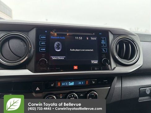 Used 2017 Toyota Tacoma TRD Sport image 13