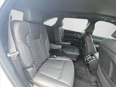 Used 2025 Kia Sorento SX Prestige AWD/4WD image 19