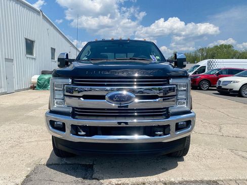 Used 2017 Ford F250 Lariat w/ Lariat Ultimate Package AWD/4WD image 3