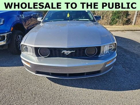 Used 2006 Ford Mustang GT image 2