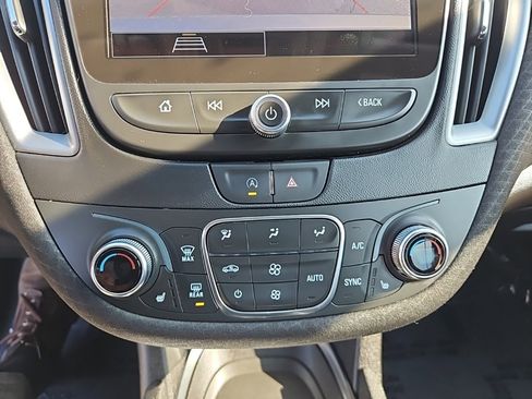 Used 2025 Chevrolet Malibu LT image 18