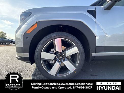 Used 2026 Hyundai Santa Fe Limited AWD/4WD image 12