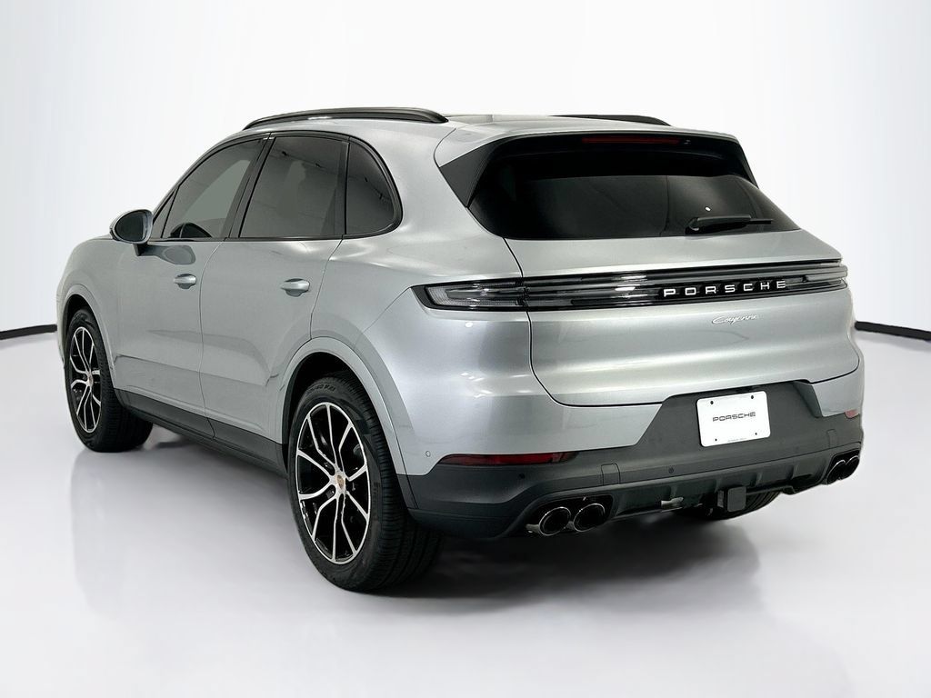 Used 2026 Porsche Cayenne AWD/4WD image 3