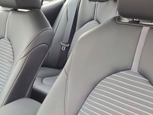 Used 2024 Toyota Camry SE image 22