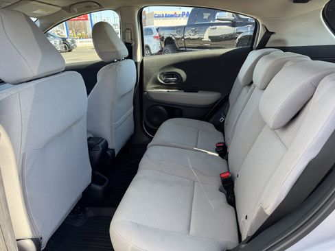 Used 2019 Honda HR-V LX image 31