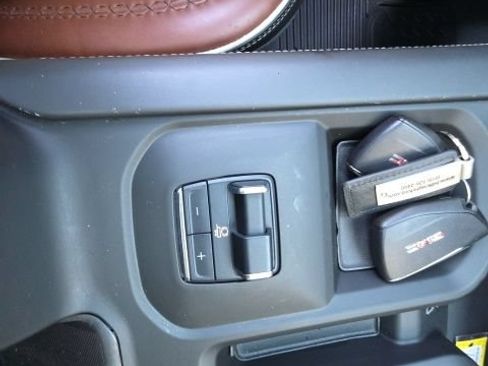 Used 2025 GMC Sierra 2500 Denali Ultimate w/ Max Trailering Package AWD/4WD image 32