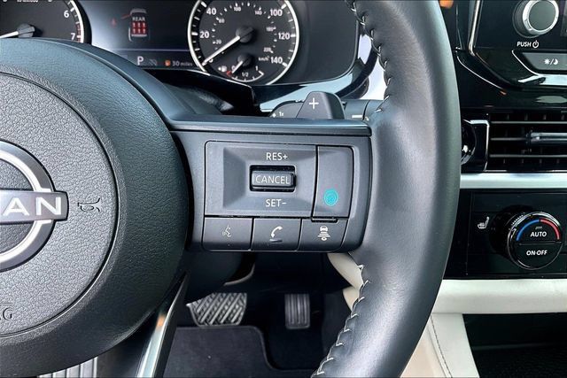 Used 2025 Nissan Pathfinder SV AWD/4WD image 12