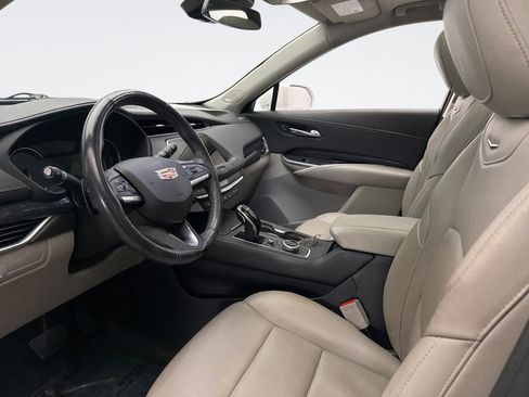Used 2020 Cadillac XT4 Premium Luxury image 10