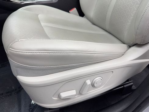 Used 2022 Kia Sorento SX image 36