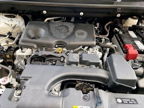 Certified 2025 Toyota RAV4 LE AWD/4WD image 29