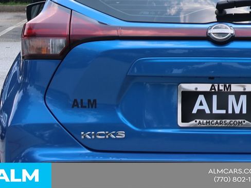 Used 2023 Nissan Kicks SR FWD image 13