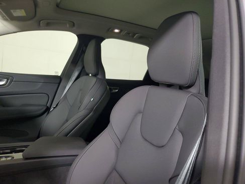Certified 2026 Volvo XC60 B5 Core AWD/4WD image 23
