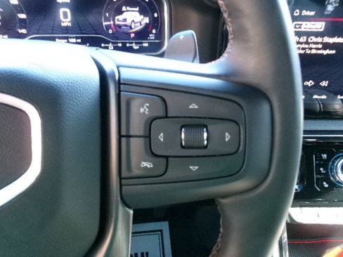 Used 2024 GMC Sierra 1500 AT4 w/ Technology Package AWD/4WD image 25