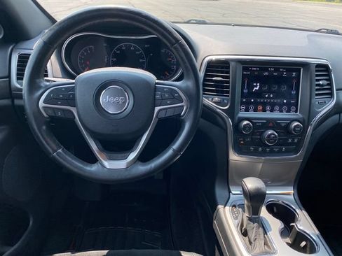 Used 2018 Jeep Grand Cherokee Altitude AWD/4WD image 7