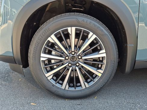 New 2026 Nissan Pathfinder Platinum w/ Cargo Package AWD/4WD image 4