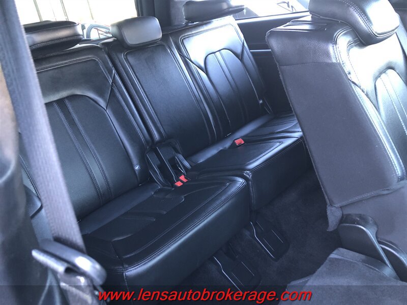 Used 2018 Ford Expedition Max Limited RWD image 22
