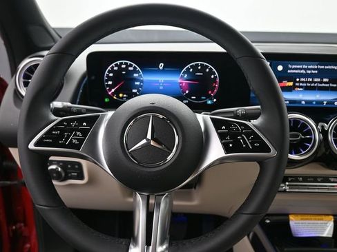 New 2026 Mercedes-Benz GLB 250 image 32