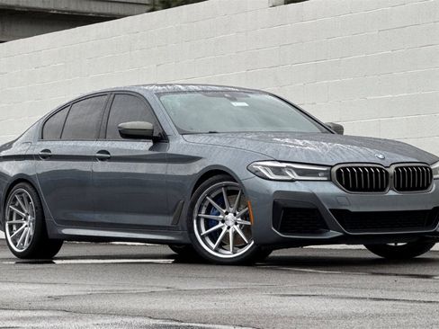 Used 2022 BMW M550i xDrive w/ Executive Package image 2