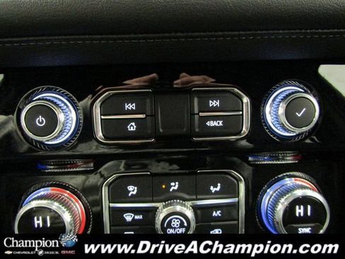 Used 2022 GMC Yukon Denali image 41