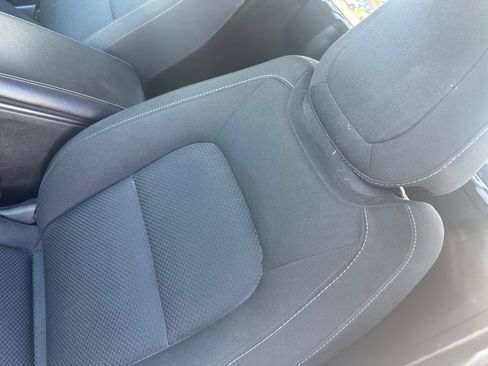 Used 2021 Chevrolet Colorado LT w/ Fleet Safety Package RWD image 3