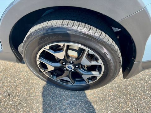 Used 2018 Subaru Crosstrek 2.0i Premium w/ Moonroof Package image 38