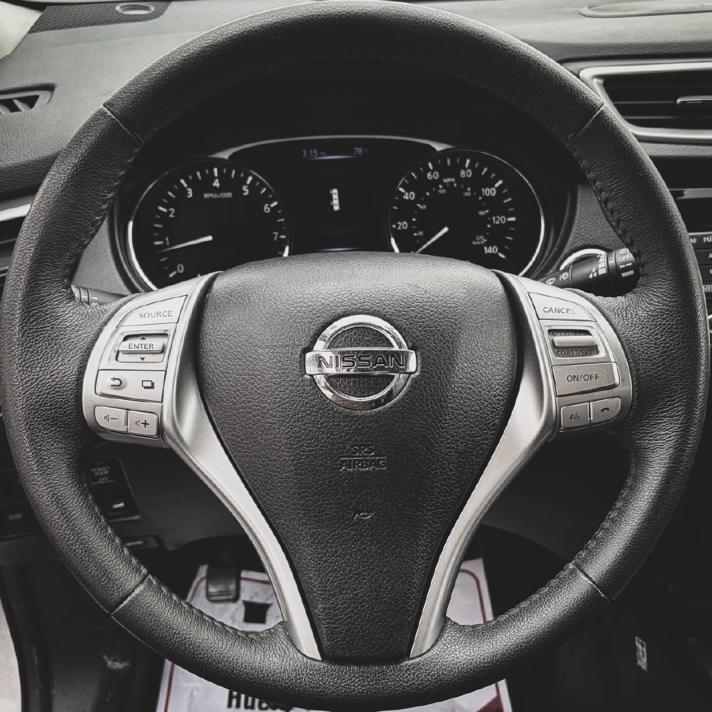 Used 2015 Nissan Rogue SL AWD/4WD image 10