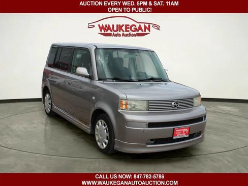 Used 2006 Scion xB FWD image 3