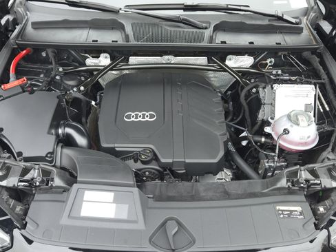 Used 2023 Audi Q5 2.0T Premium w/ Convenience Package image 12