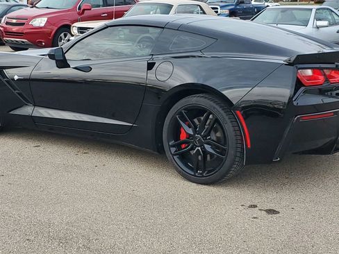 Used 2019 Chevrolet Corvette Stingray Coupe w/ 1LT image 7