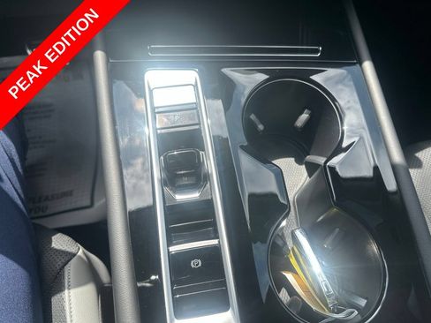 Used 2025 Volkswagen Atlas Peak Edition SE AWD/4WD image 14