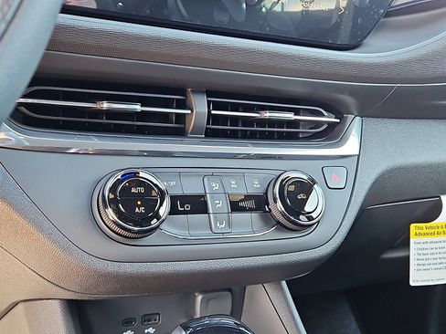 New 2026 Buick Envista Preferred image 18