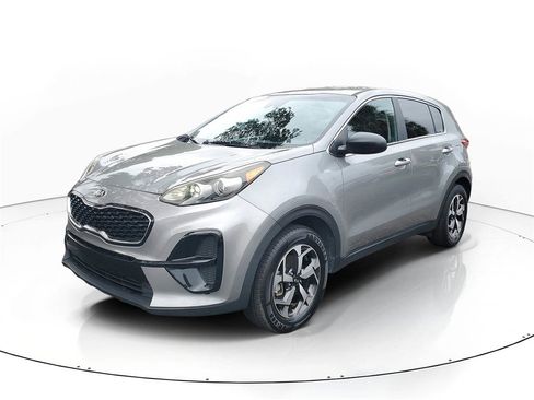 Certified 2022 Kia Sportage LX image 3